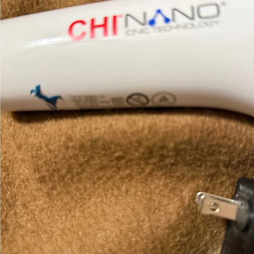 Chi pro Nano ionic technology Silver Blue Light Cleaner air Hair Dryer like new - Picture 11 of 14